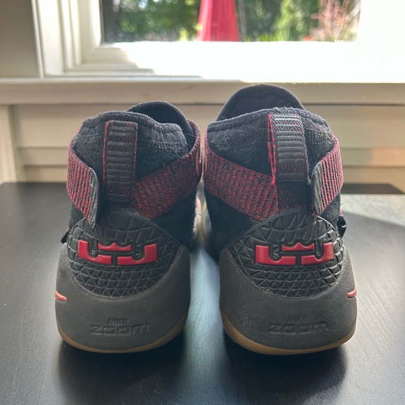 Kids’ LeBron Soldier 11 “Red Stardust” - Picture 2 of 5